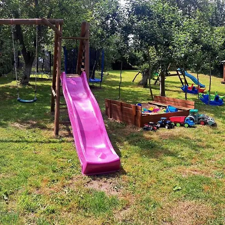 Przyczepy Campingowe U Eweliny * 鲁斯诺沃